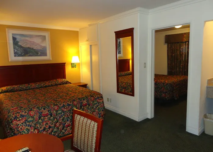 Redondo Inn And Suites